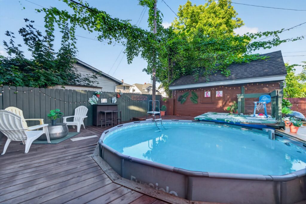 mink pool5 web